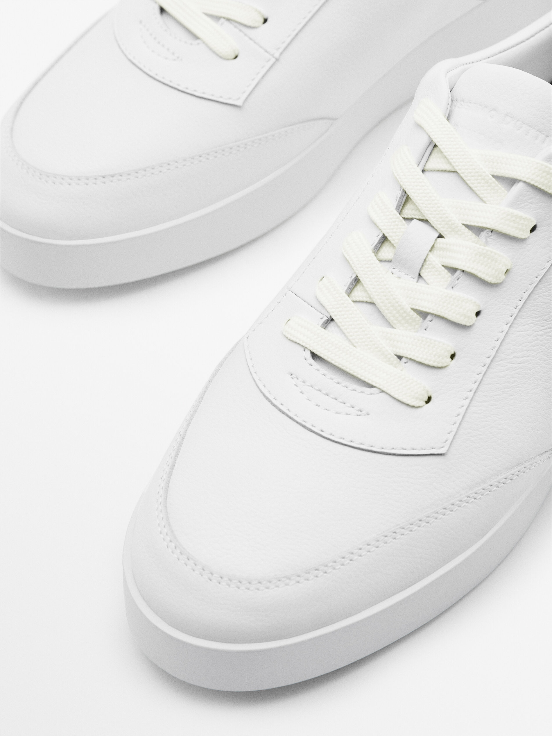 Napa esportiva em couro - Studio - BRANCO