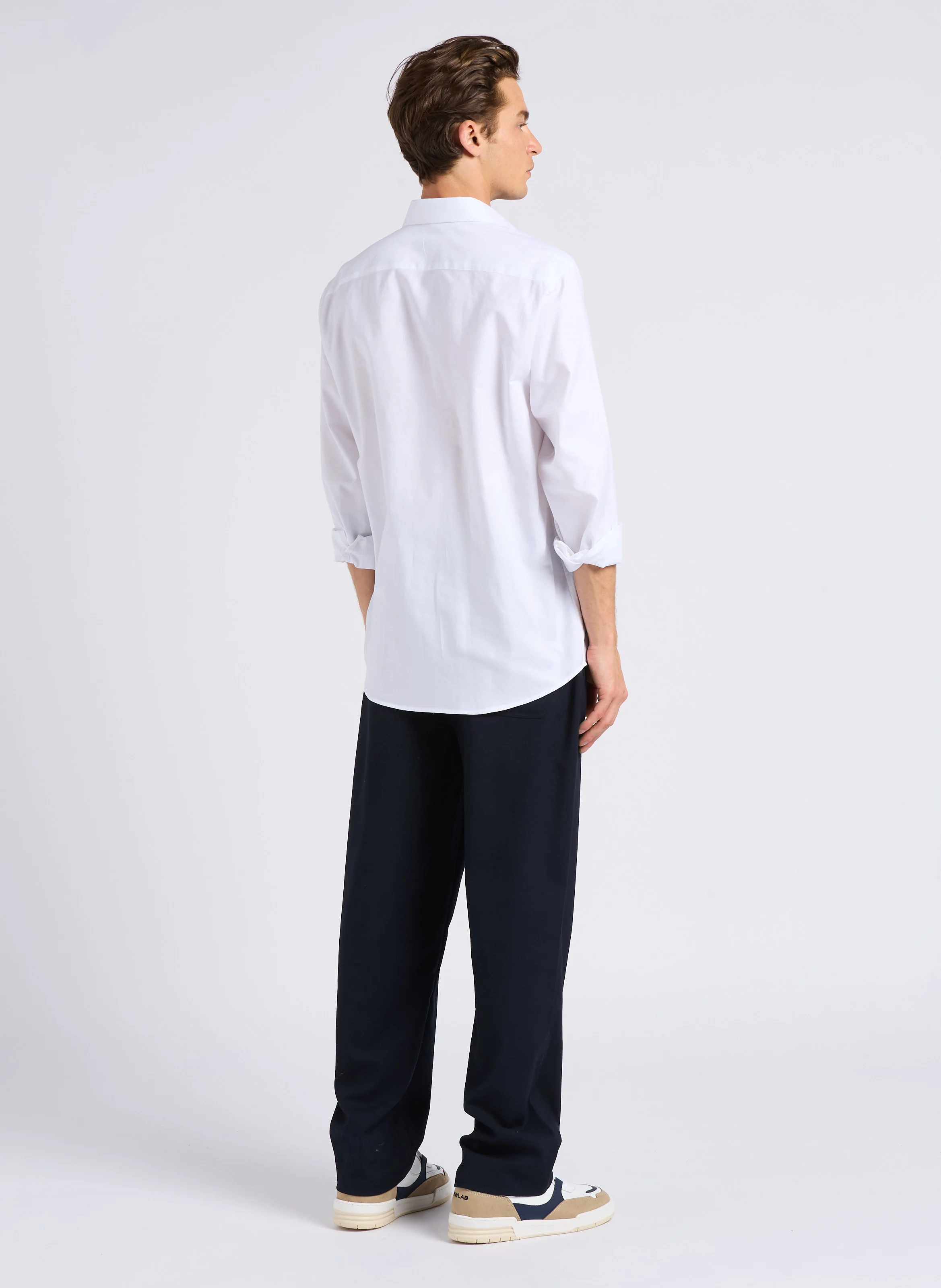 KUGAN - Chemise droite col classique en coton | Blanc