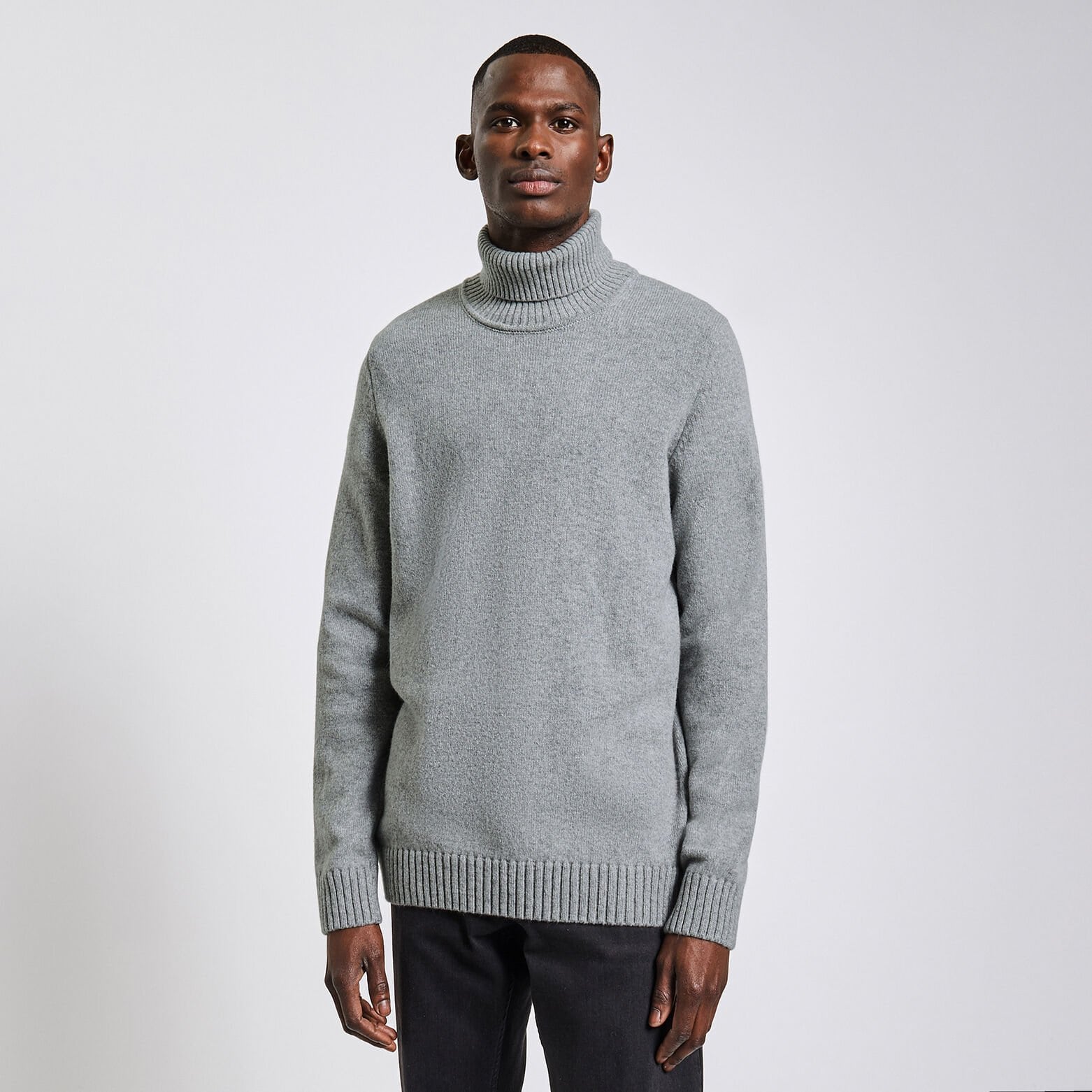 Pull col roulé en laine Gris moyen