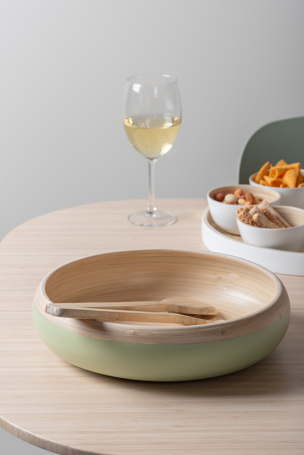 Salad bowl Puro sphere bamboo soft green