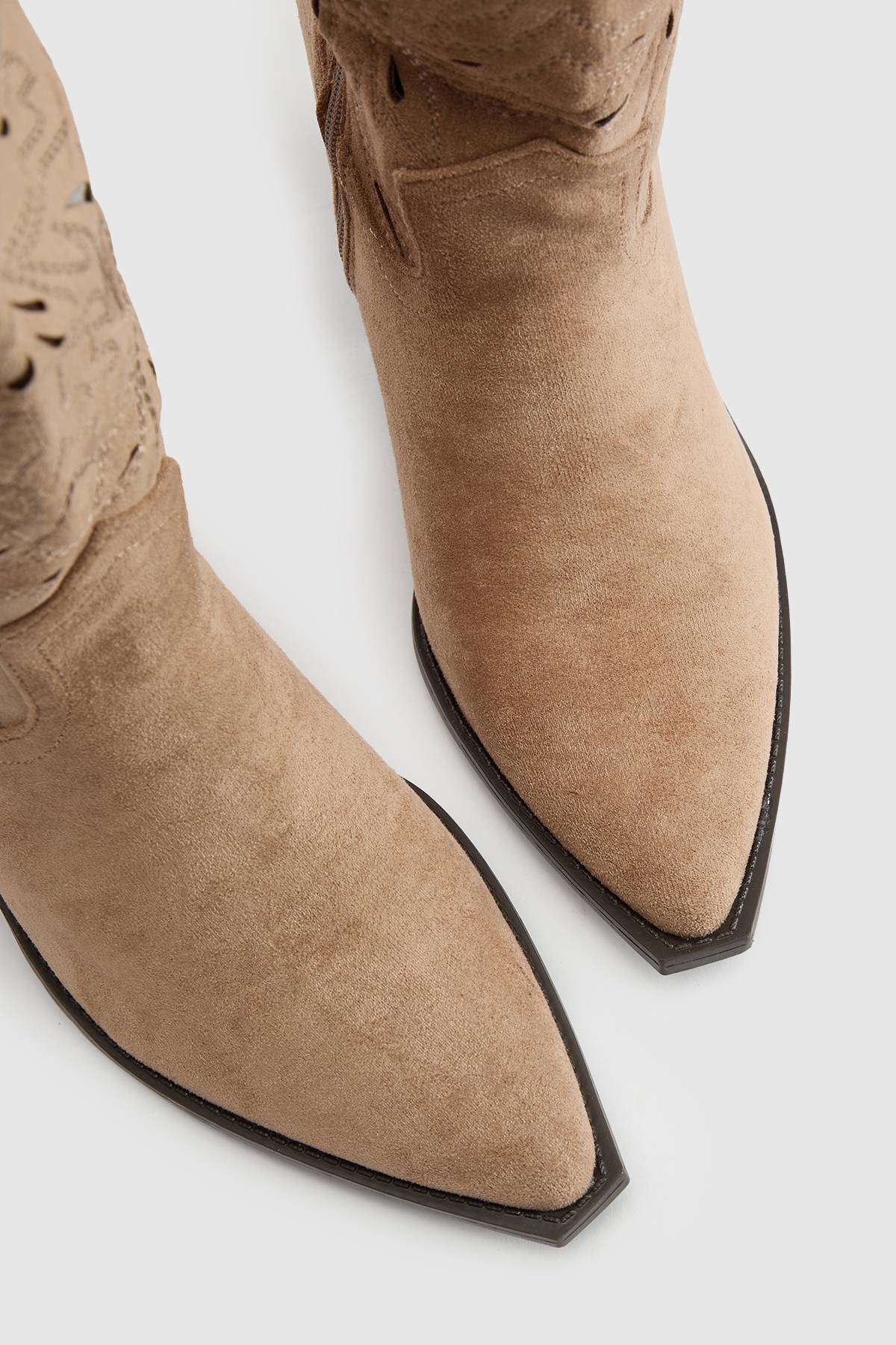 boohoo Bottes Western En Synthétique Avec Détails Ajourés