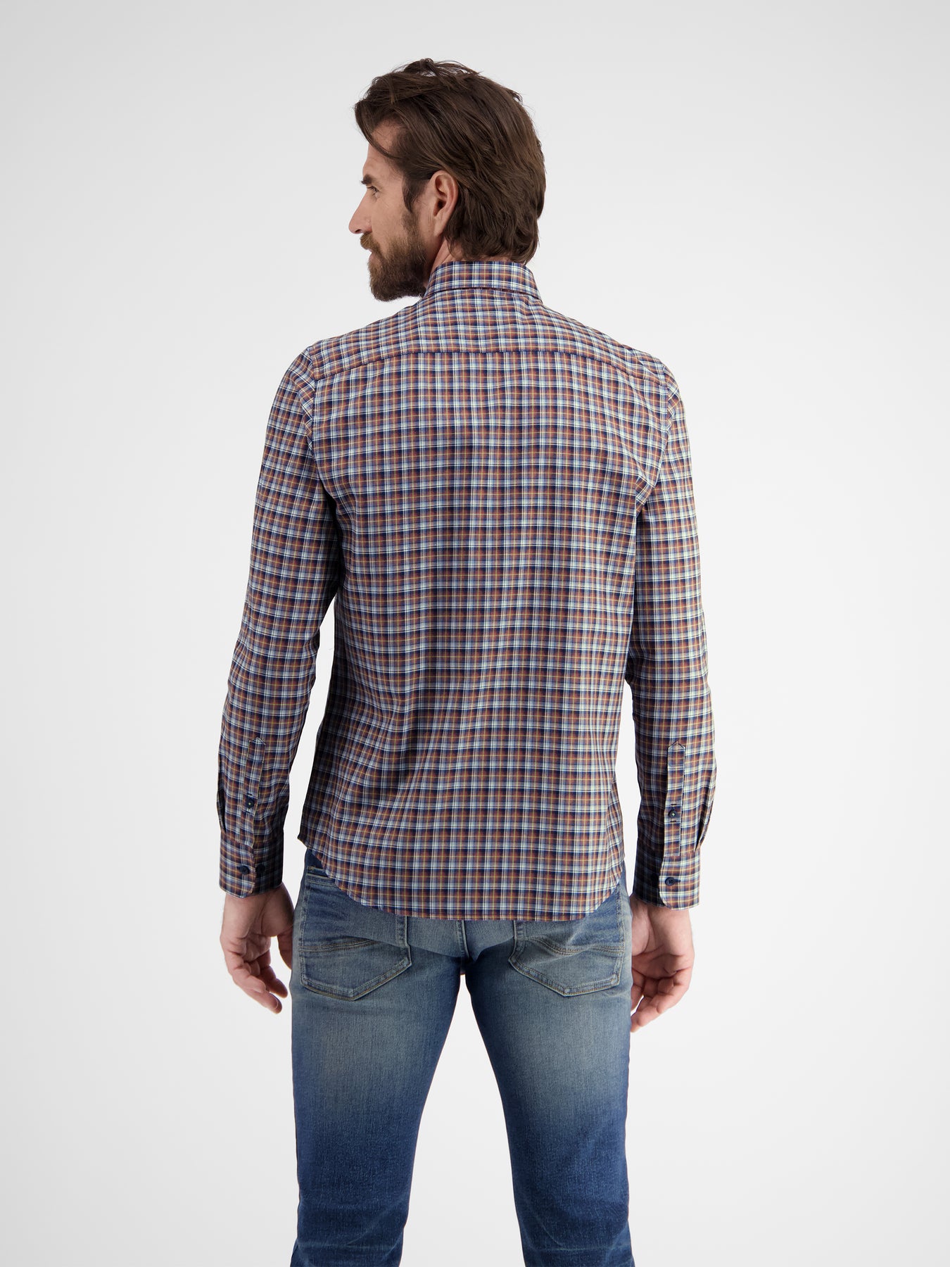 Kariertes Herrenhemd mit Button-down-Kragen