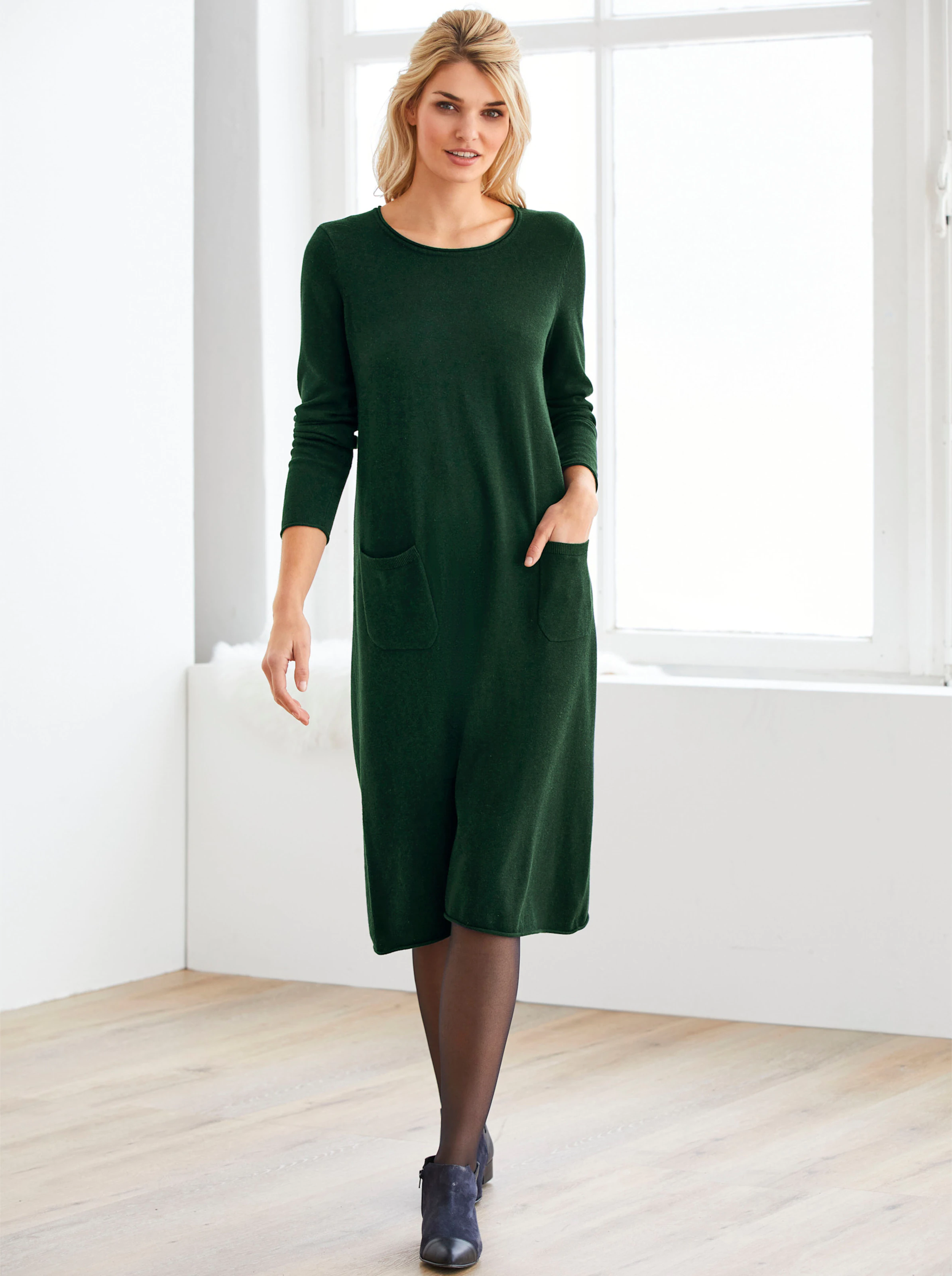 heine Strickkleid in moos