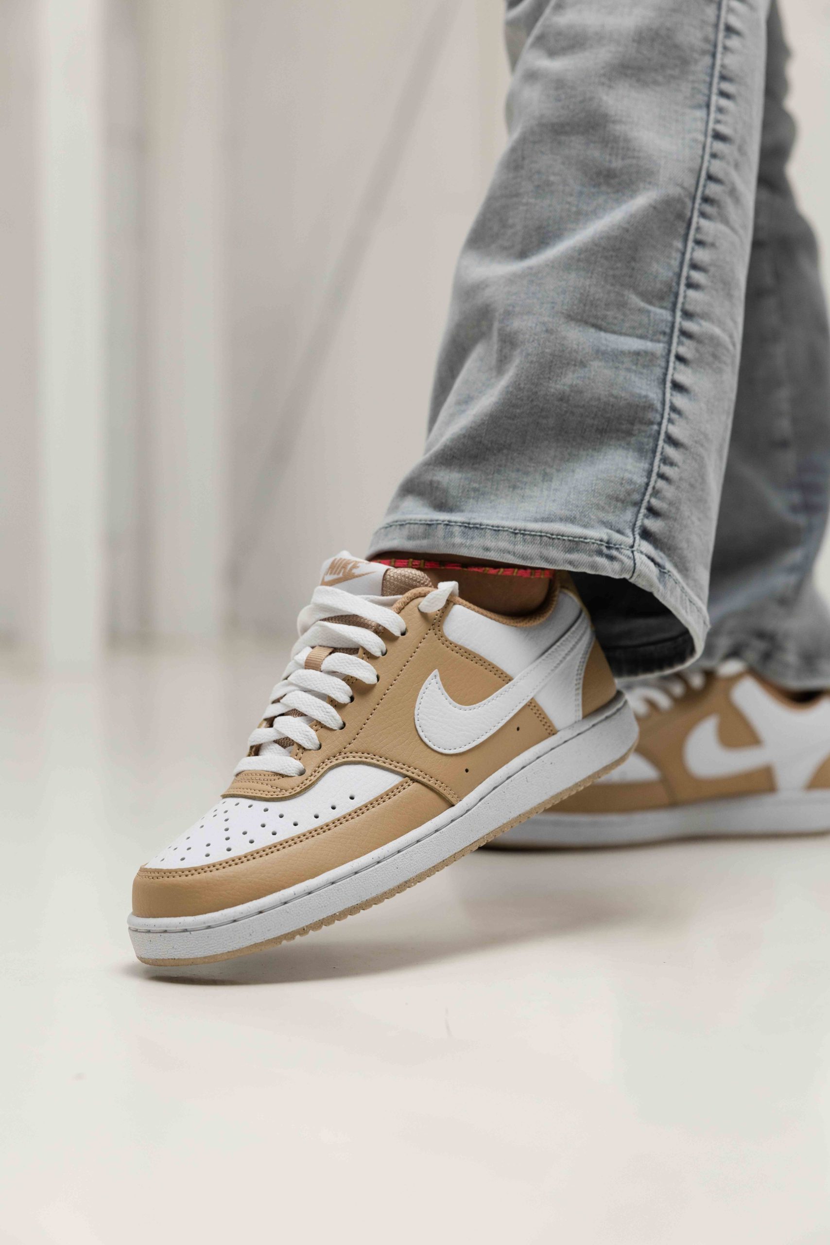 Nike Court Vision Low Sneakers Dames Beige/Wit