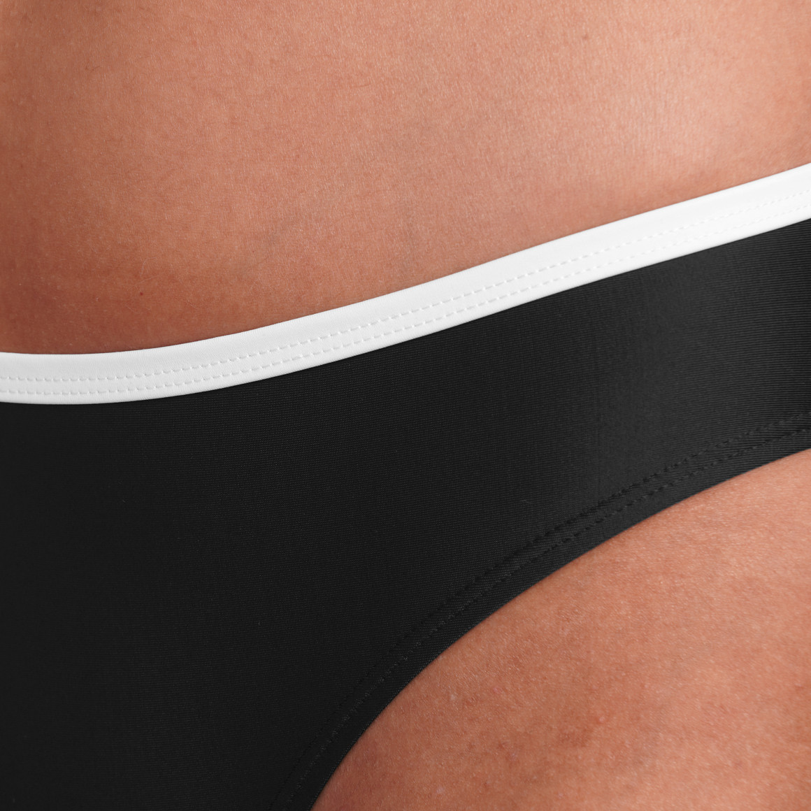 Gina Benotti Damen Bikinislip mit Kontrastpaspel schwarz