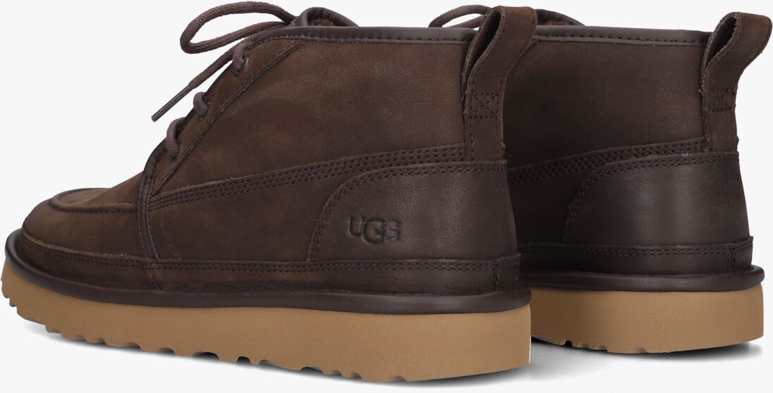 bruine ugg veterschoenen m neumel moc nubuck