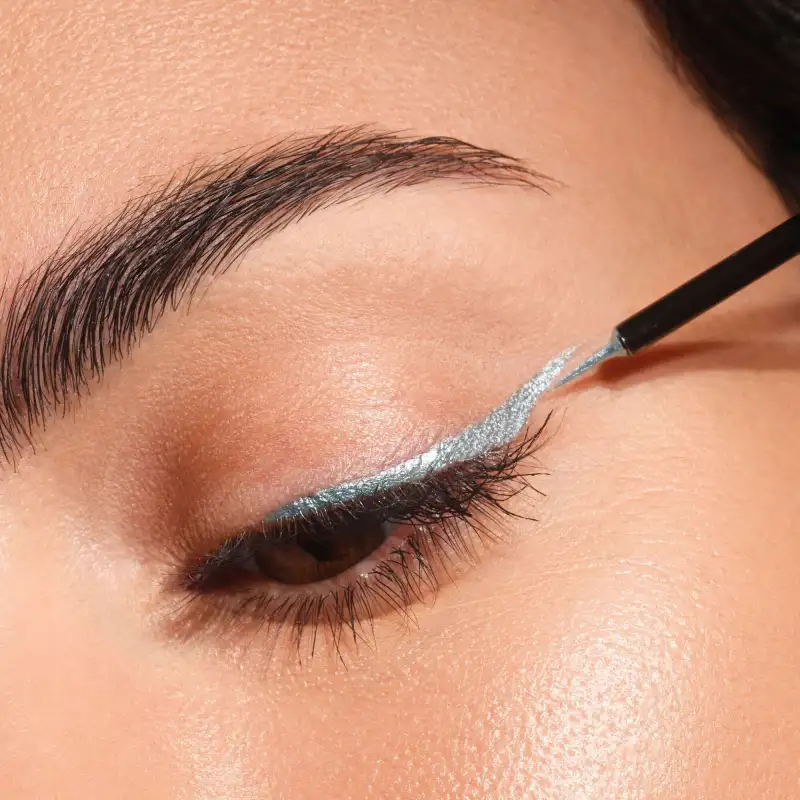 Long-wear Metallic Liquid Liner