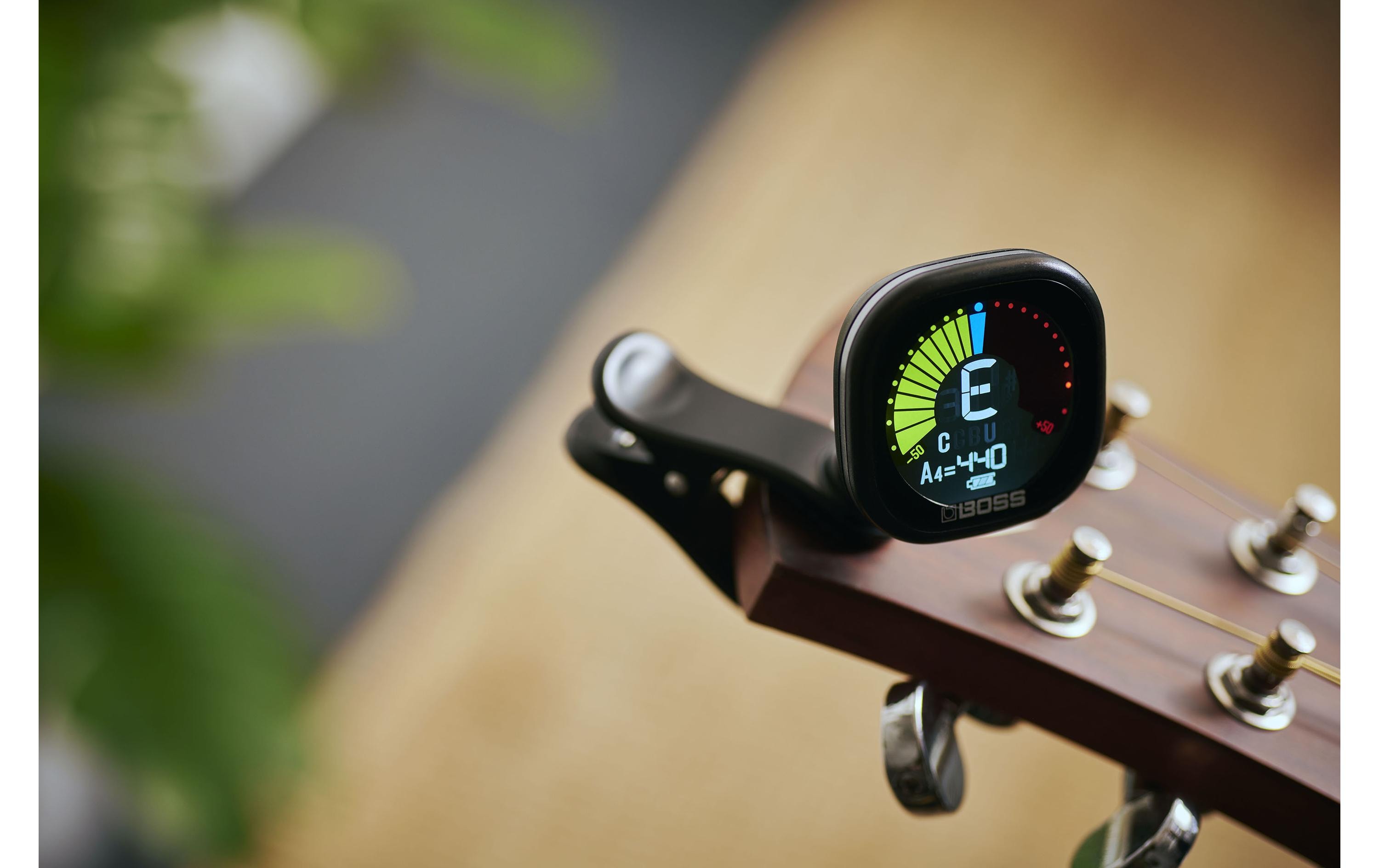 Stimmgerät TU-05Clip-On Tuner mit grossem Farbdisplay