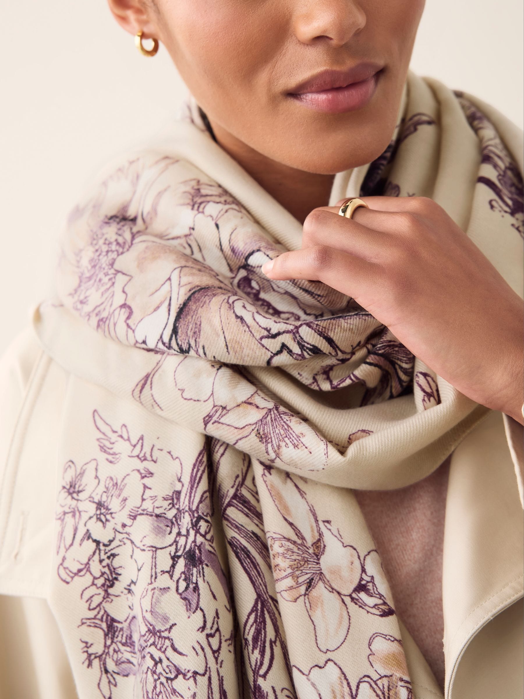 White Vintage Floral - Halfzware sjaal