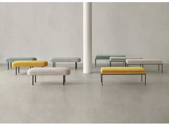 Banc design en tissu et pieds en métal noir Madrida-Couleur Vert amande