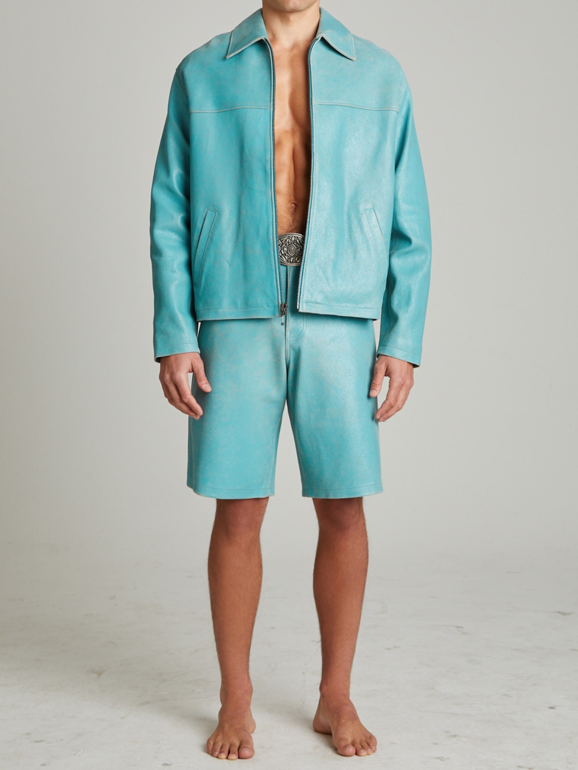 Shorts de couro rachado
