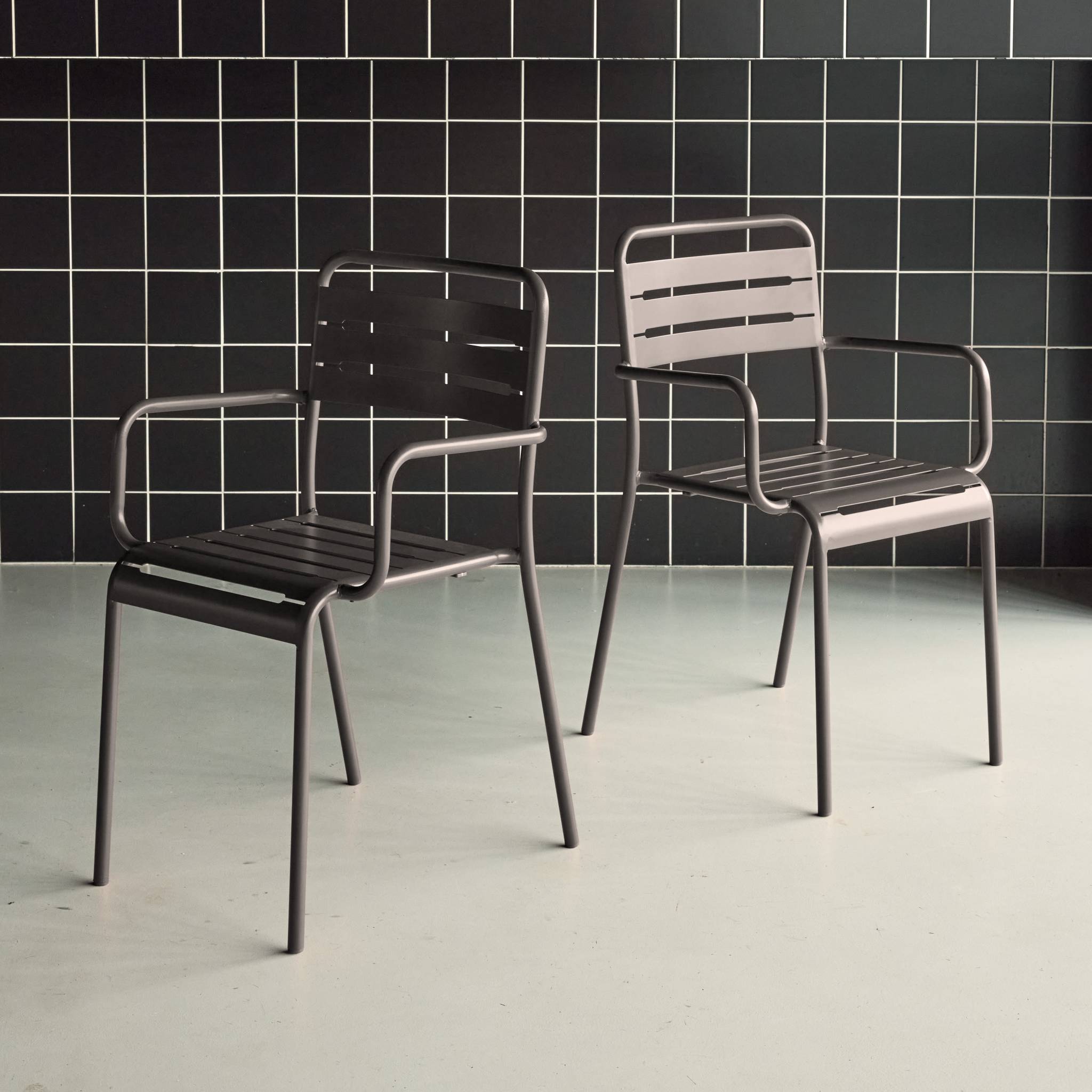 sweeek - Tuinstoelen metaal met armleuning (set van 2)