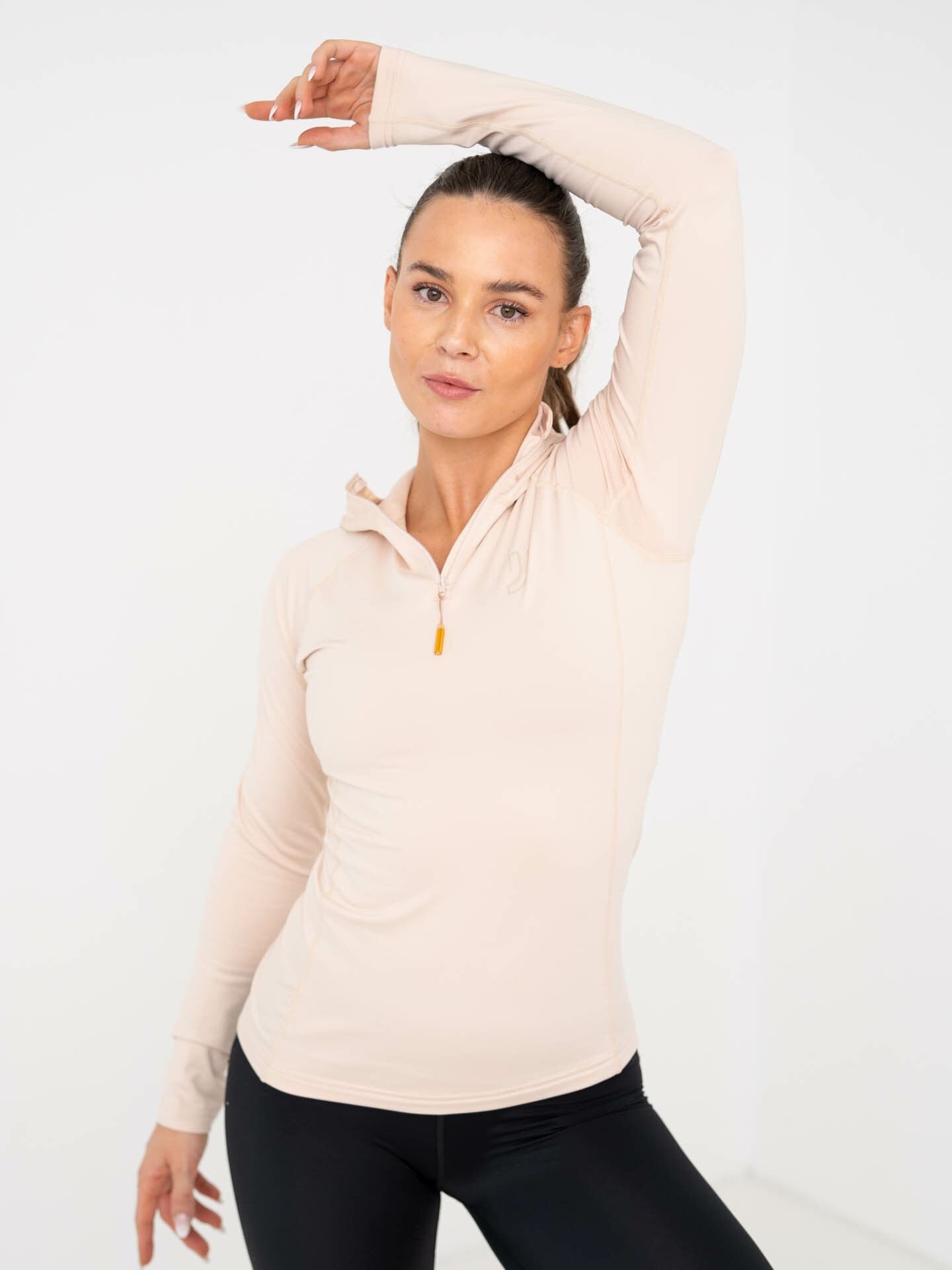 Bonnet Half Zip Hood