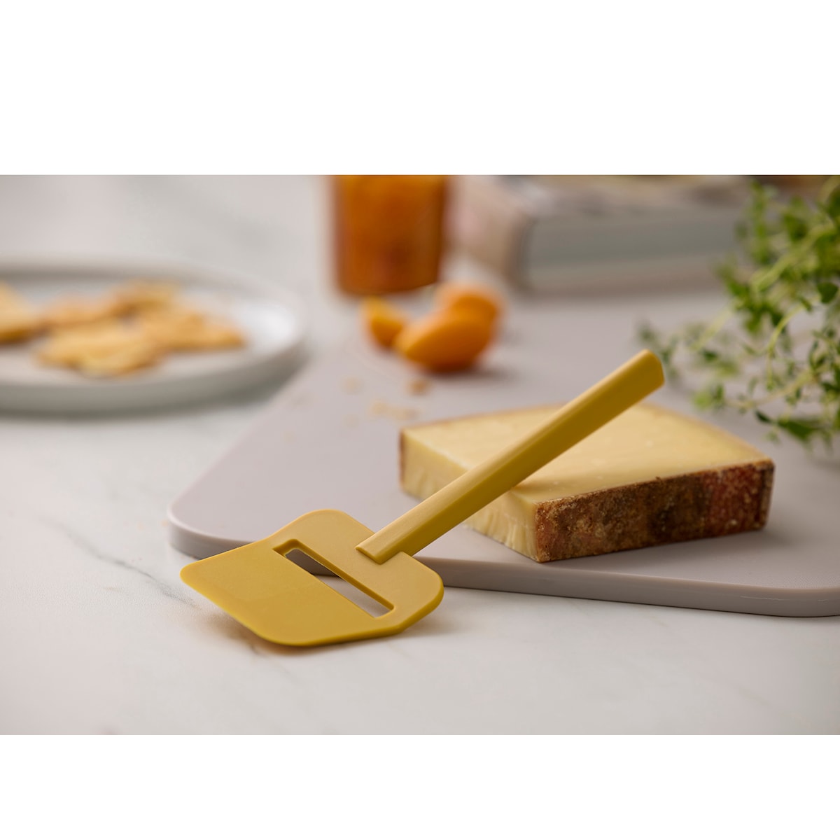 Rosti Emma Cheese plane 19 cm Curry