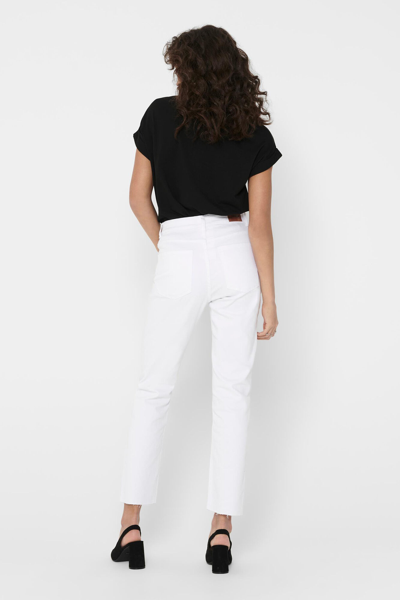 Blusa de manga curta e modelagem folgada