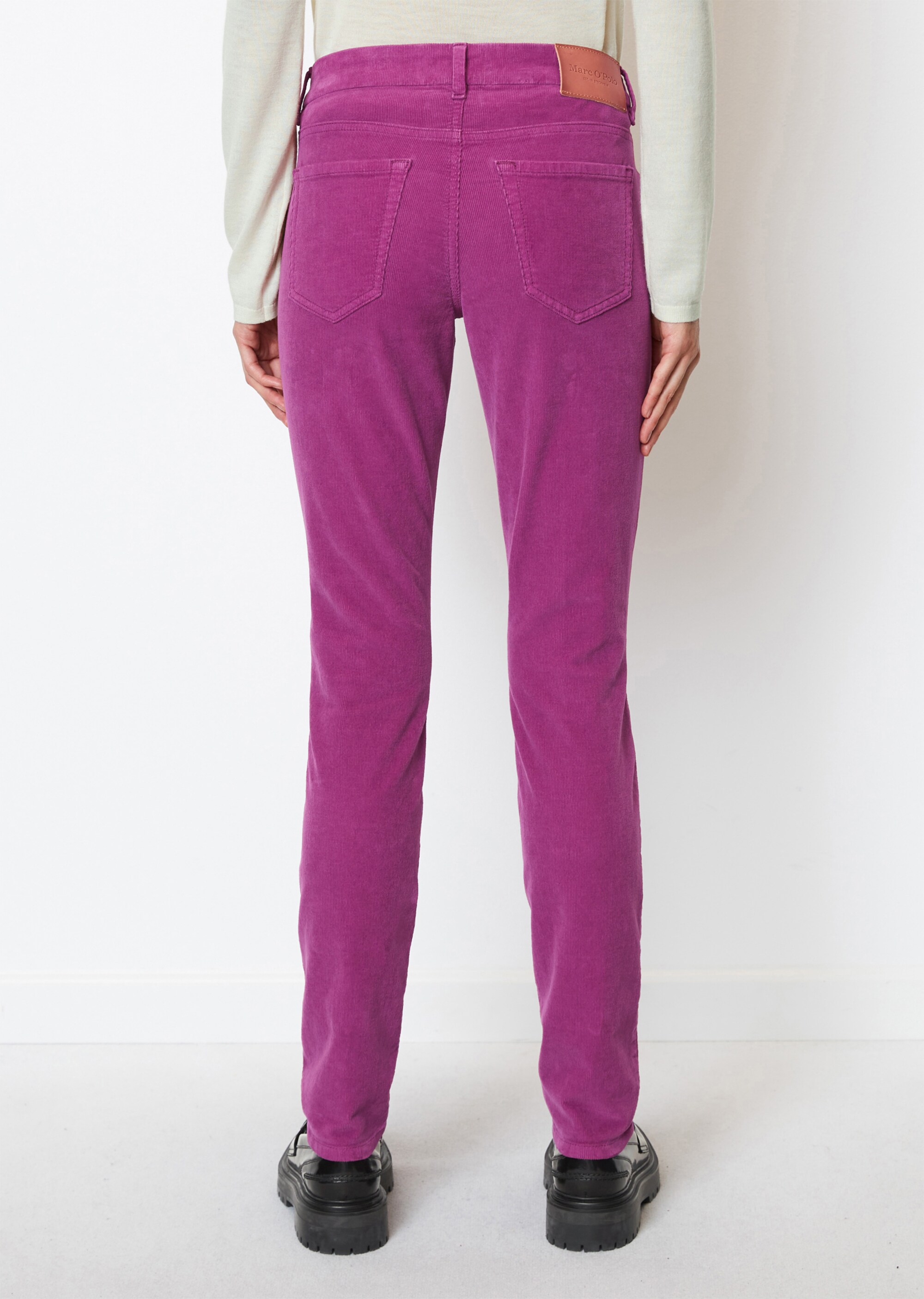 Cordhose Modell ALBY slim aus Organic Cotton-Stretch