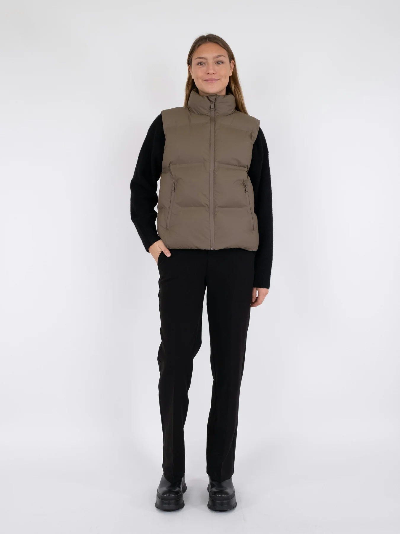 Neo Noir Annike C Puffer Waistcoat dark taupe