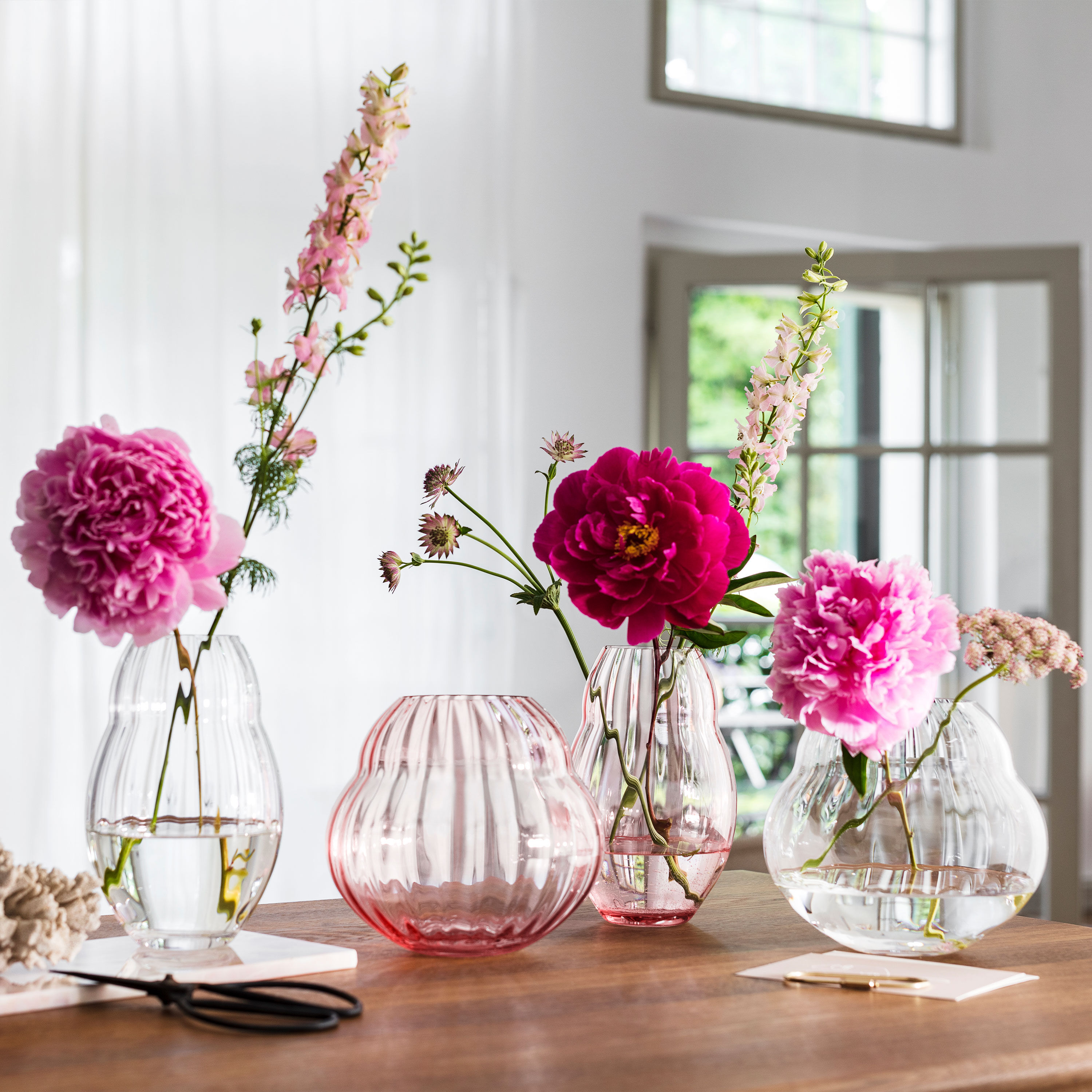 Rose Garden Vase Pink, 5.1'' x 7.9'', crystal glass