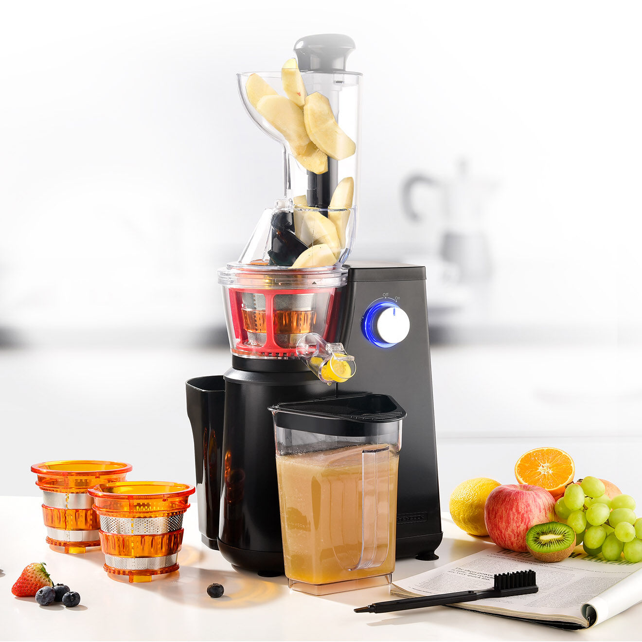 Kitchencook Extracteur à jus noir