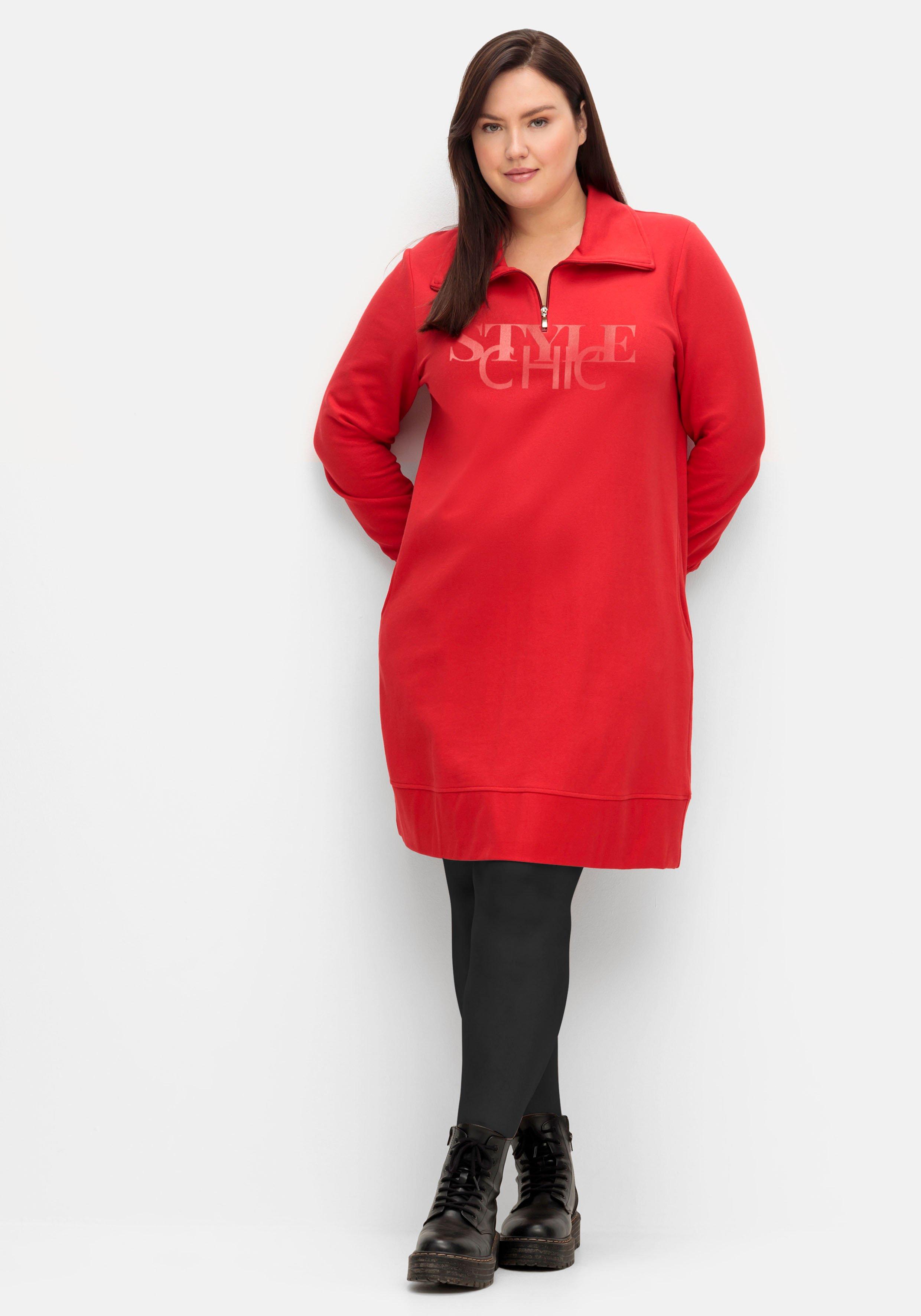 Sweatkleid mit Kragen und Wordingprint vorn