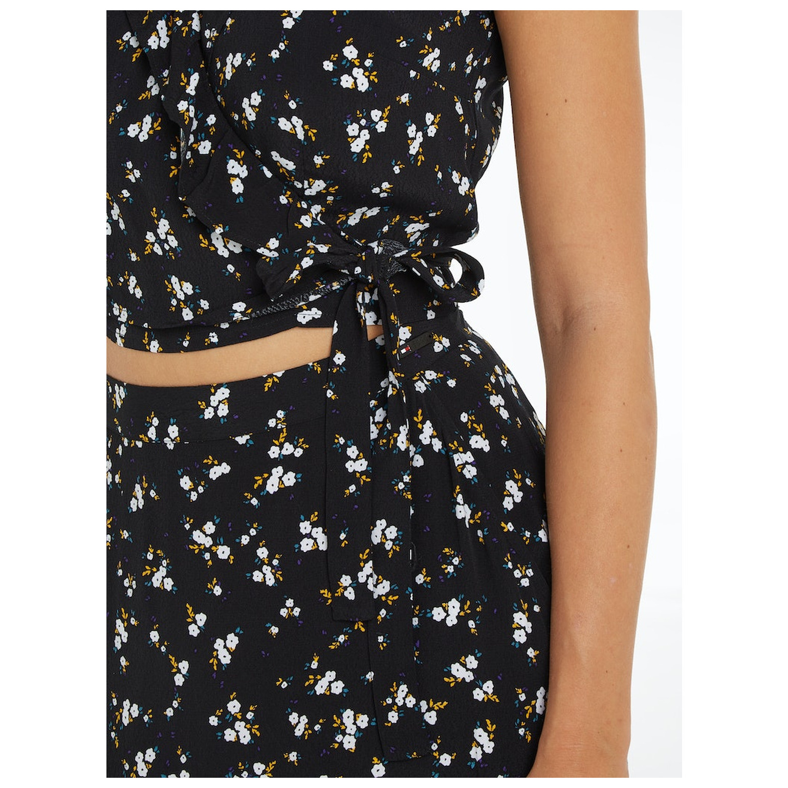 Tommy Jeans TJW FLORAL RUFFLE WRAP TOP EXT