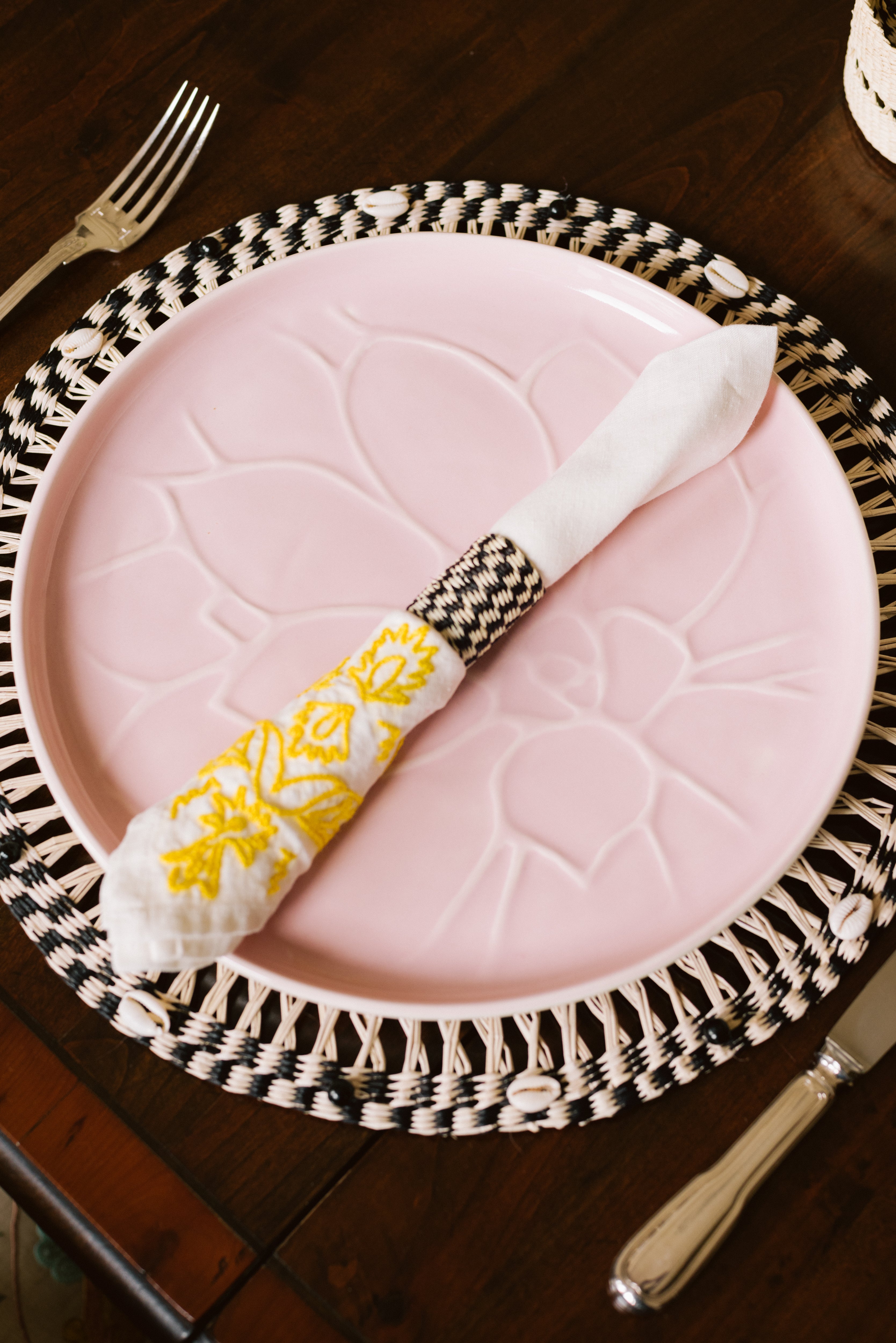 Assiette de service Lotus (lot de 4)