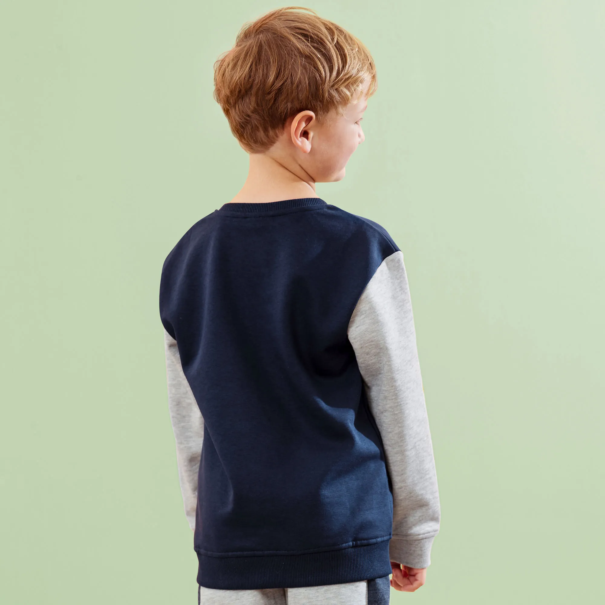 Jungen-Sweatshirt mit Kontrast-Ärmeln