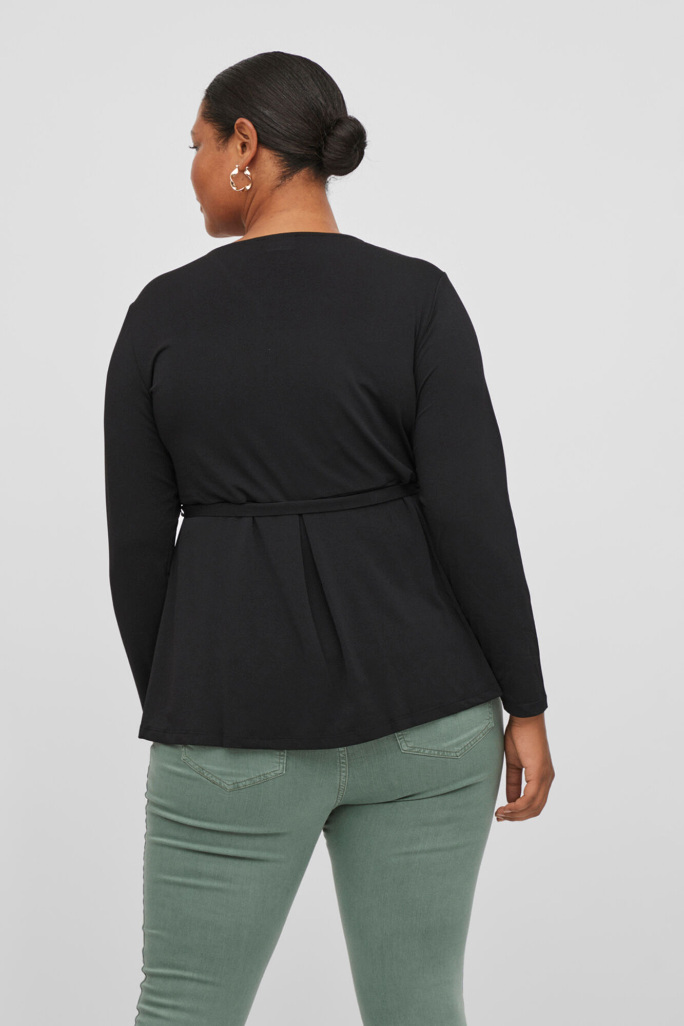 Blusa de manga comprida estilo folgada - Preta