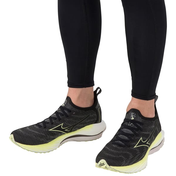 Chaussure running MIZUNO WAVE NEO WIND UNDYED BLACK/LUMINOUS