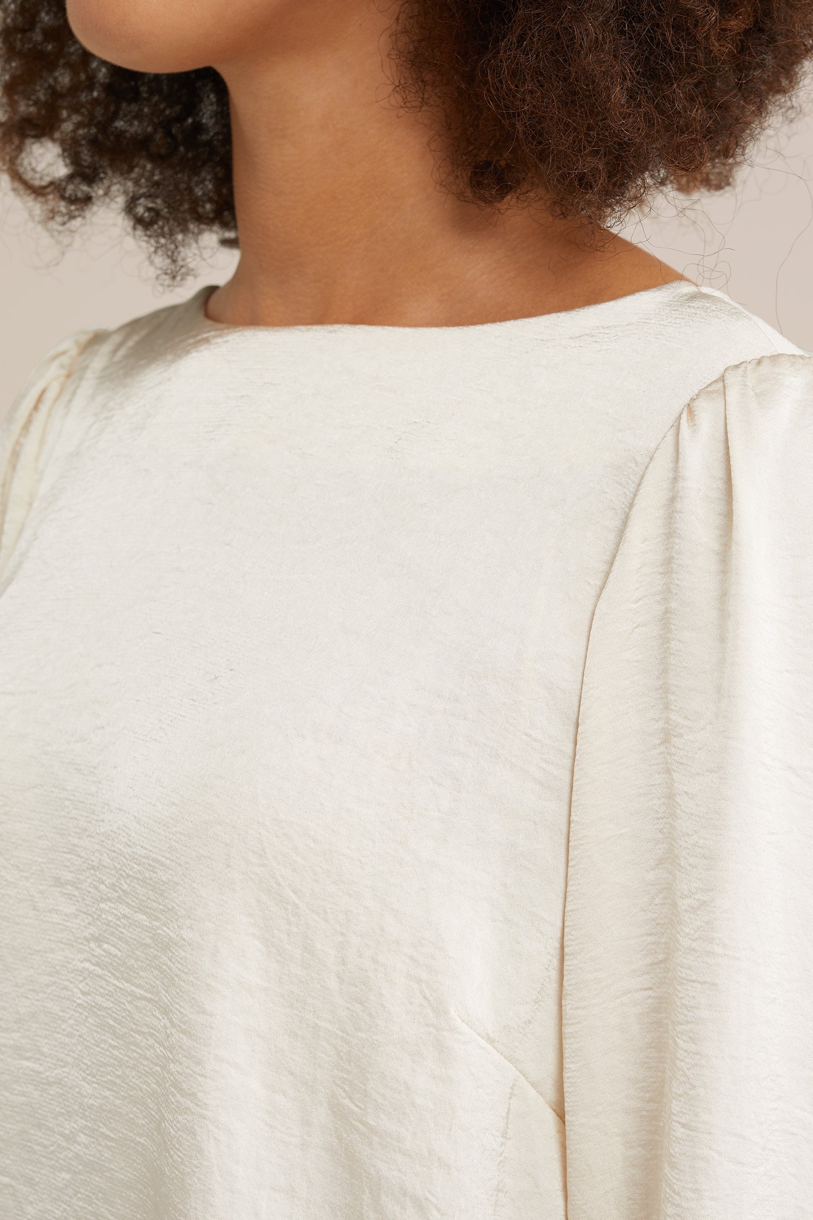 blouse met satijnenlook WE Fashion Gebroken wit