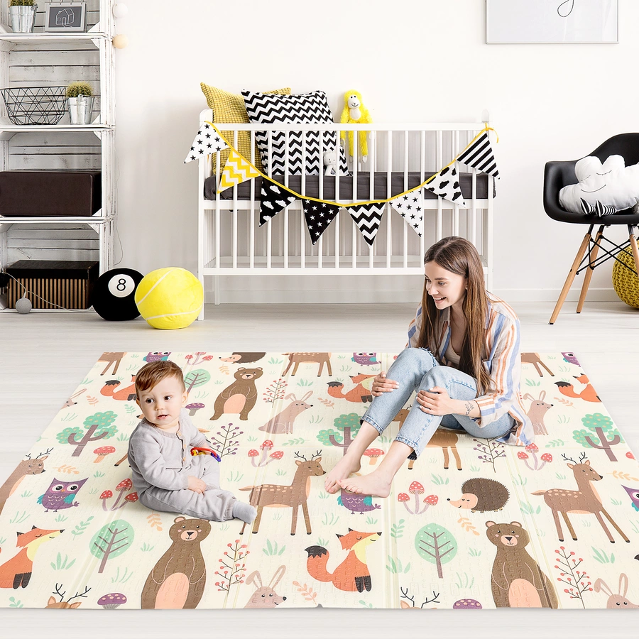HOMCOM Kinderspielteppich mit 2 unterschiedlichen Designs, für Innen und Außen Mehrfarbig