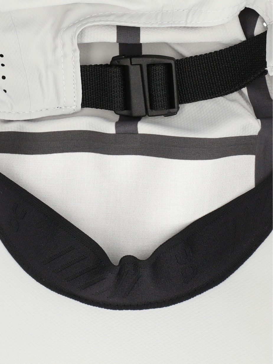 LIGHTWEIGHT CAP
