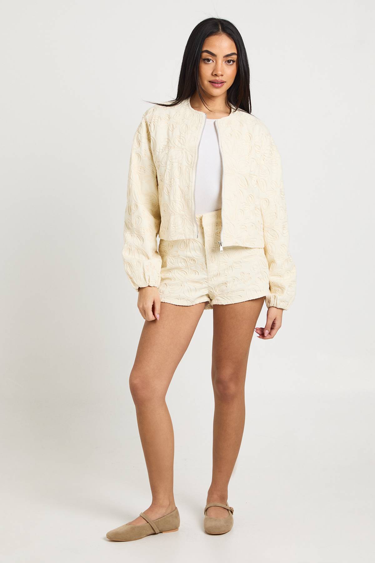 boohoo Short Mini En Denim Avec Détail En Dentelle