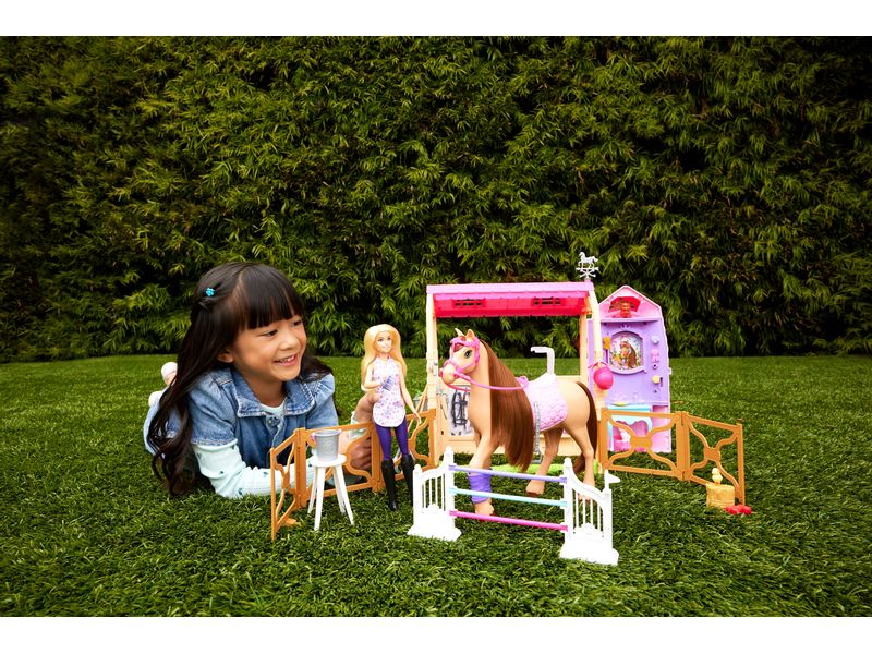 Barbie Spielset Barbie The Ultimate Stable Pferdestall-Spielset mit Puppe, Spielzeugpferd und Zubehör