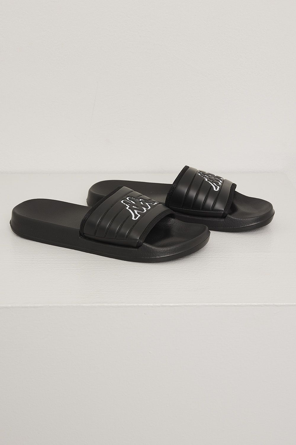 Slippers Logo Lablo