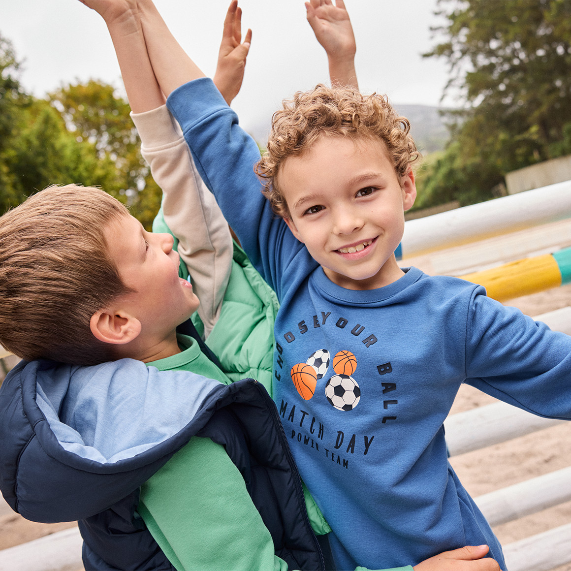Topolino Jungen Sweatshirt mit Ballsport-Motiven blau