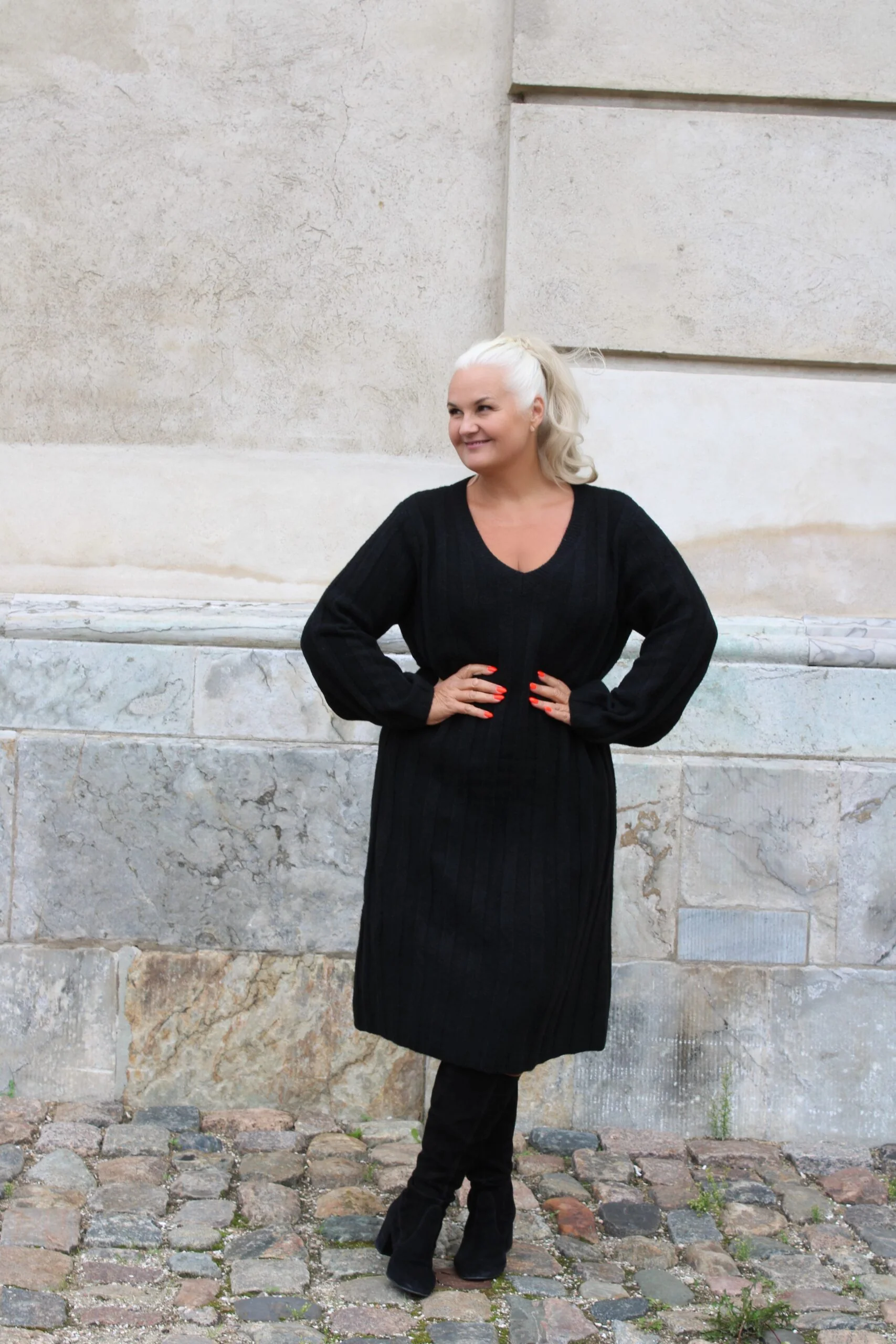 My Little Curvy Love  Issak kjole - sort