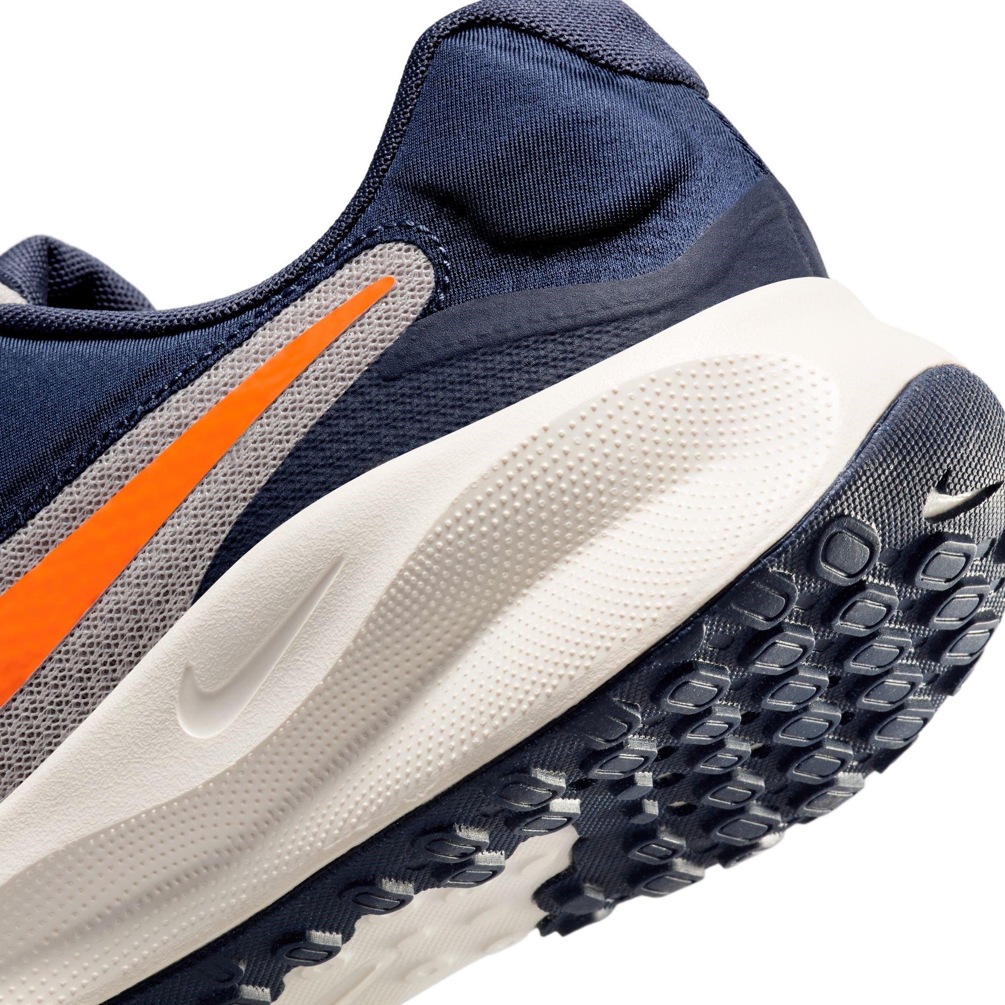 Nike Revolution 7 Mens Road Running Shoes