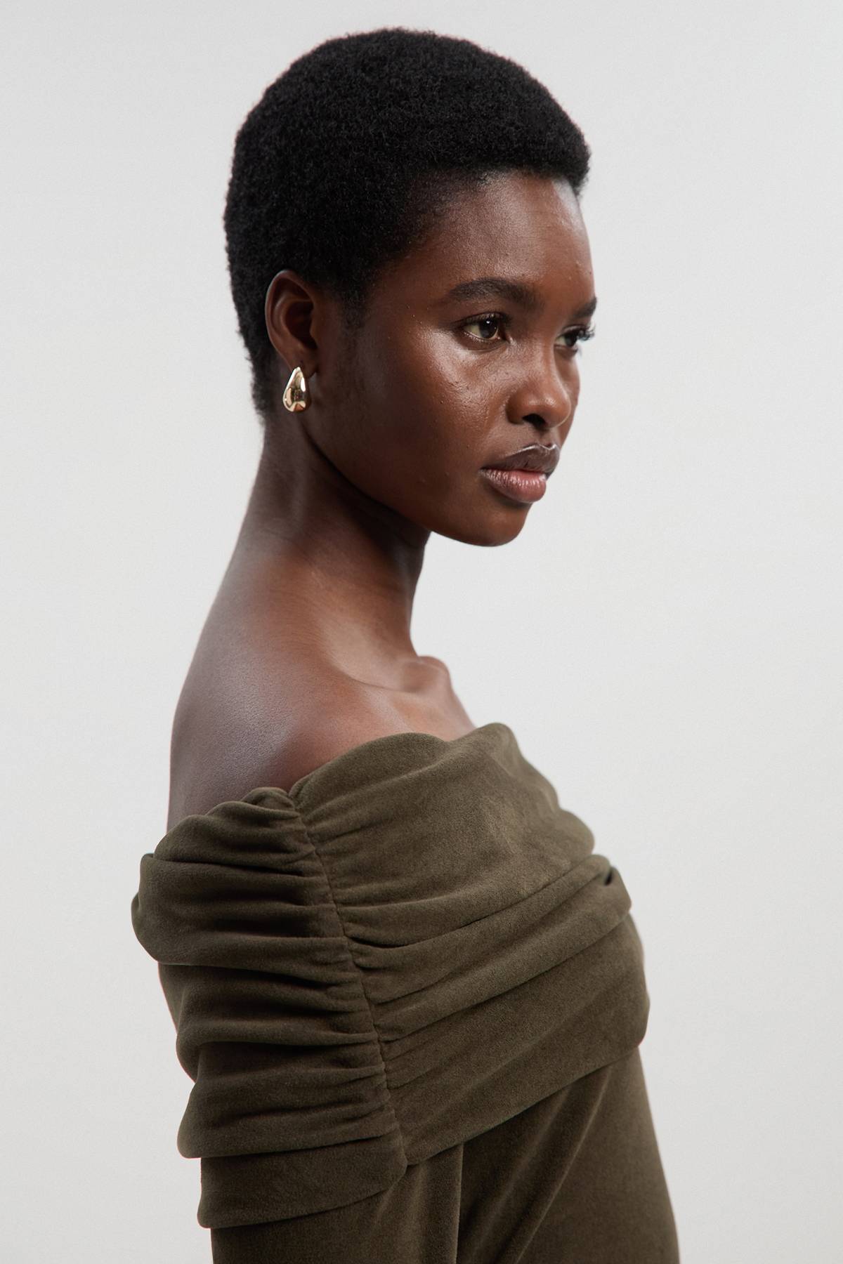 KarenMillen Robe Mi-Longue en Jersey Texturé Brossé Épaules Dénudées Petite Taille
