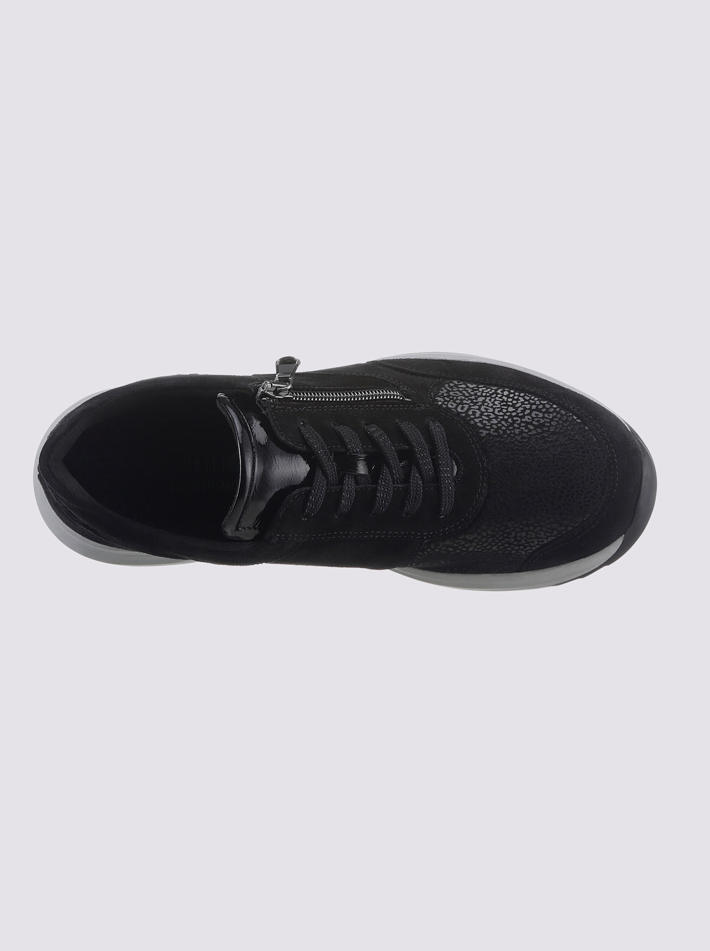 Sneaker