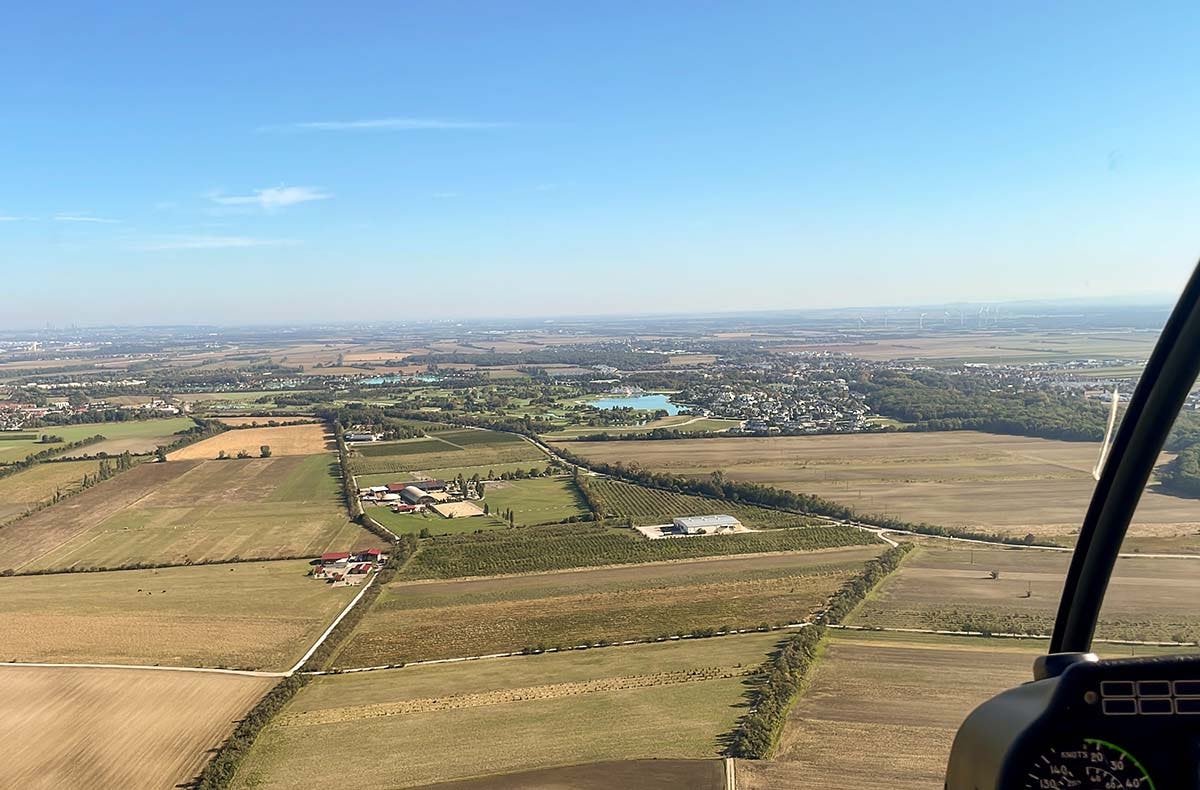 Hubschrauber selber fliegen Kottingbrunn (30 Min.)