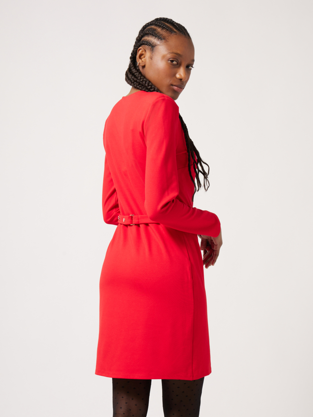 Robe moulante ceinturée