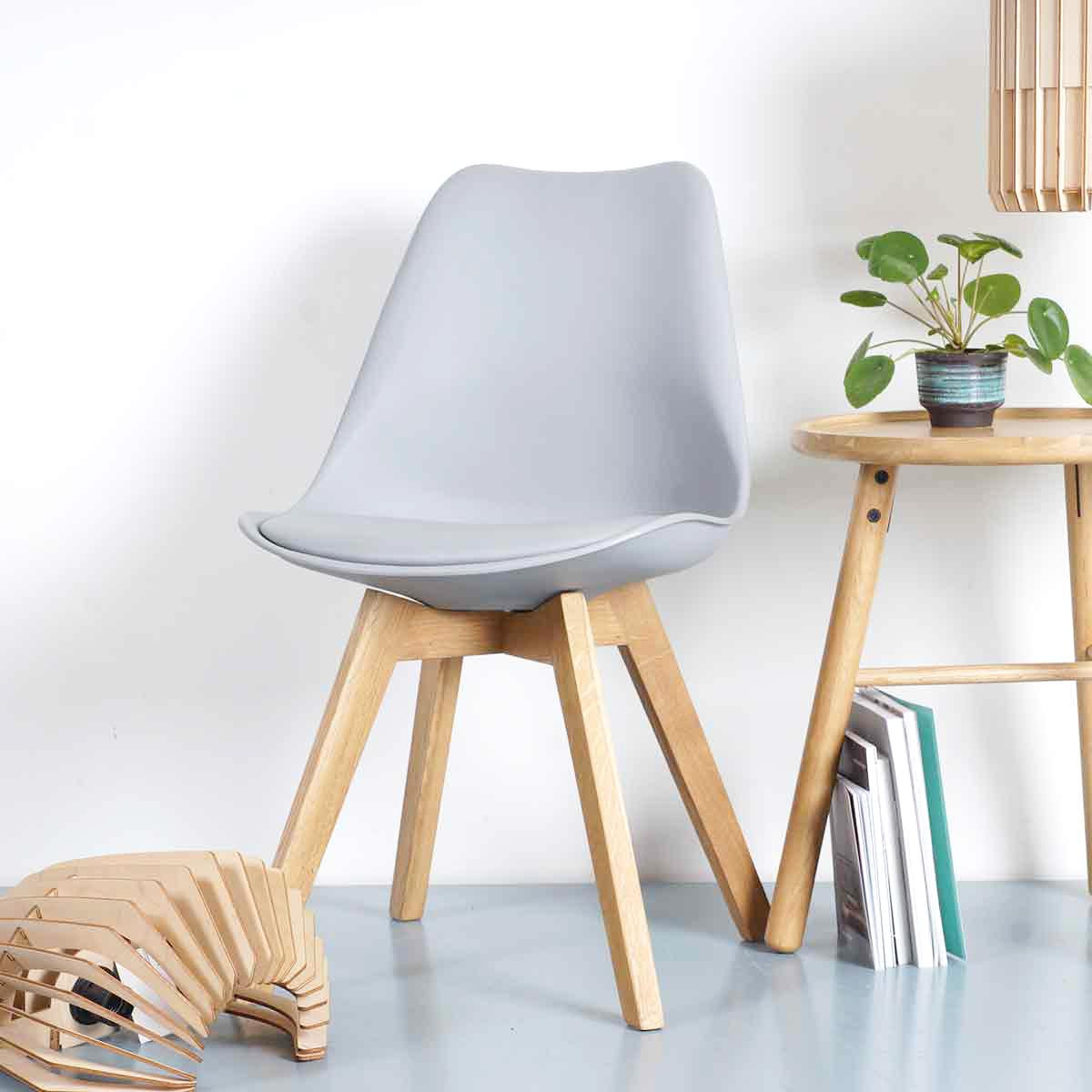 Eetkamerstoel Madera lichtgrijs - natural onderstel