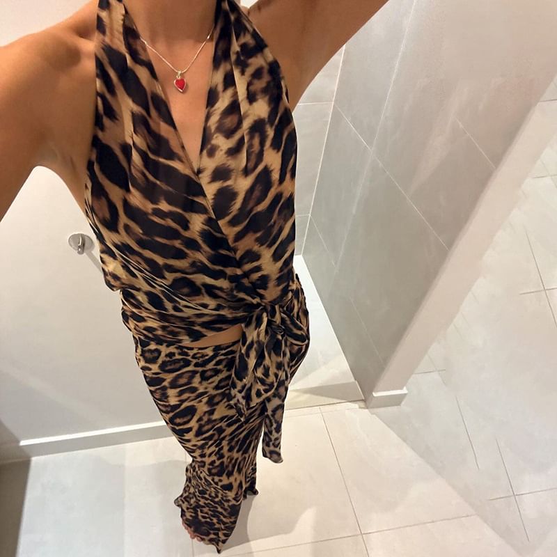 Emilyn - Set: Halter luipaardprint wikkeltop + middelhoge maxi-kokerrok