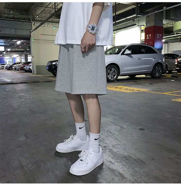Sinlarity - Mid Rise Plain Sweat Shorts