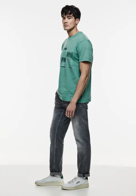 T-Shirt in washed Optik - light urban green