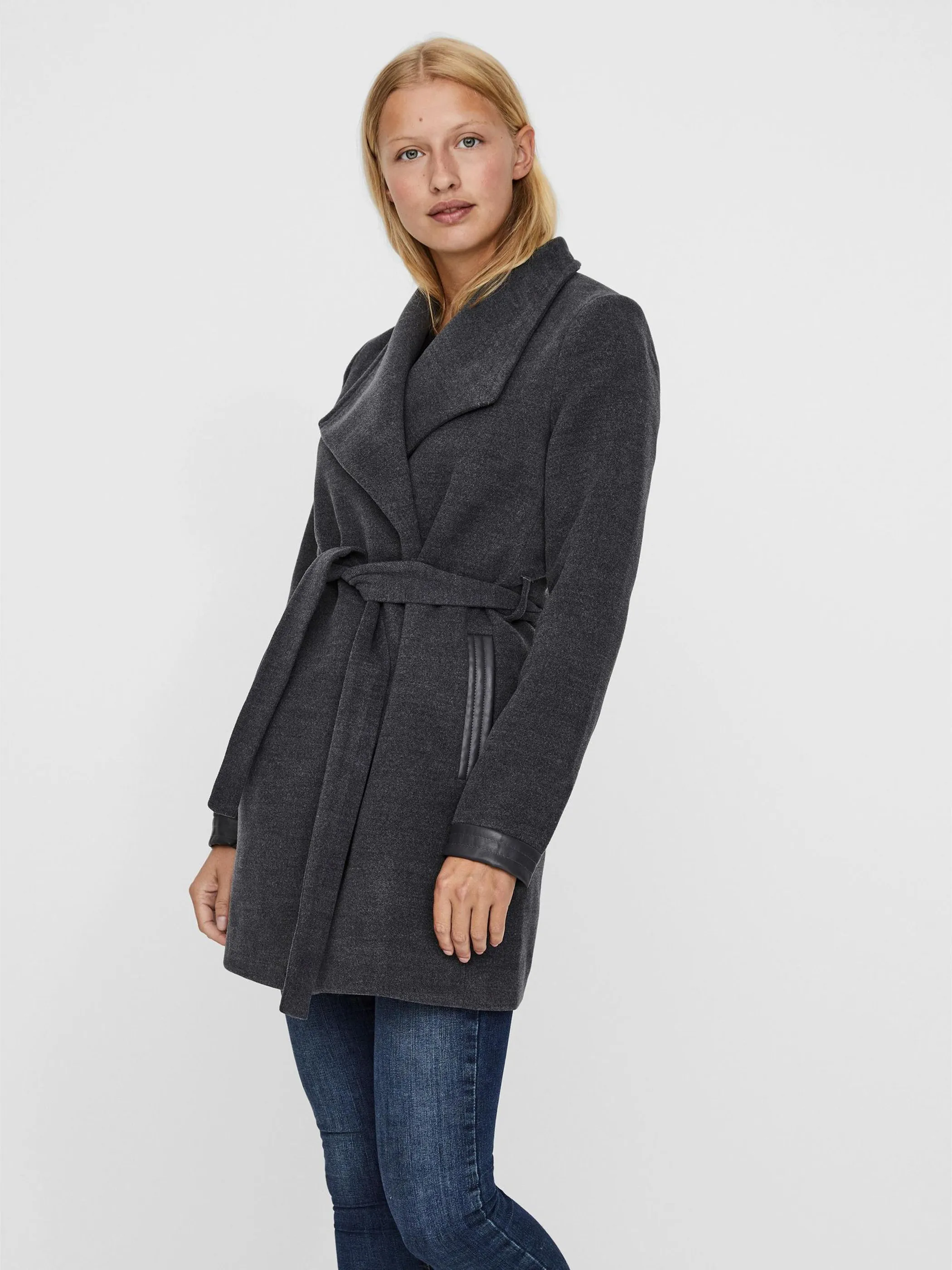Vero Moda VMCALASISSEL 3/4 JACK Kurzmantel