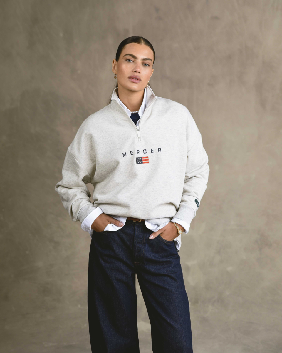 Mercer Amsterdam The Mercer Quarter Zip Lichtgrijs Sweater