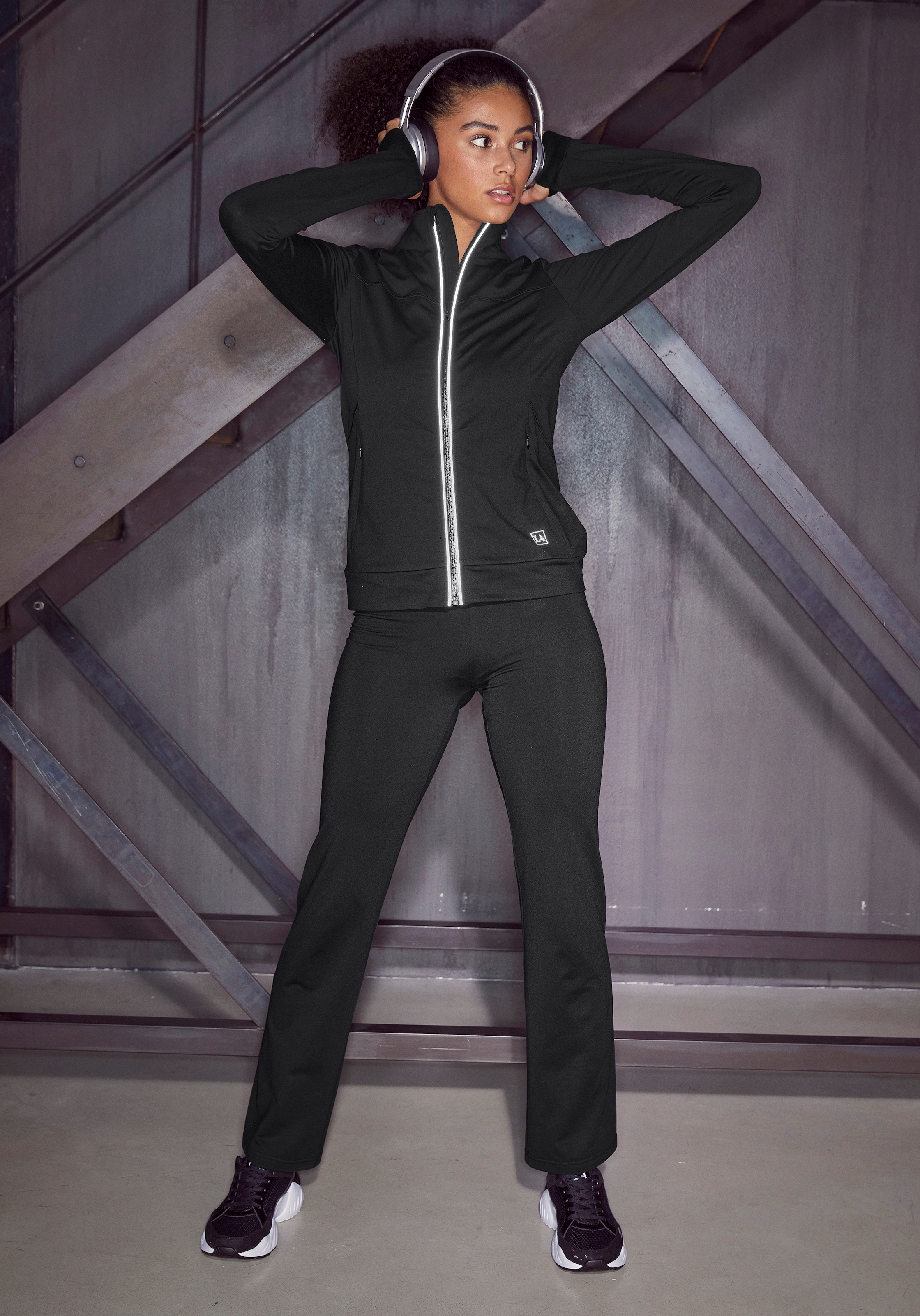 LASCANA ACTIVE Thermohose  mit reflektierenden Details