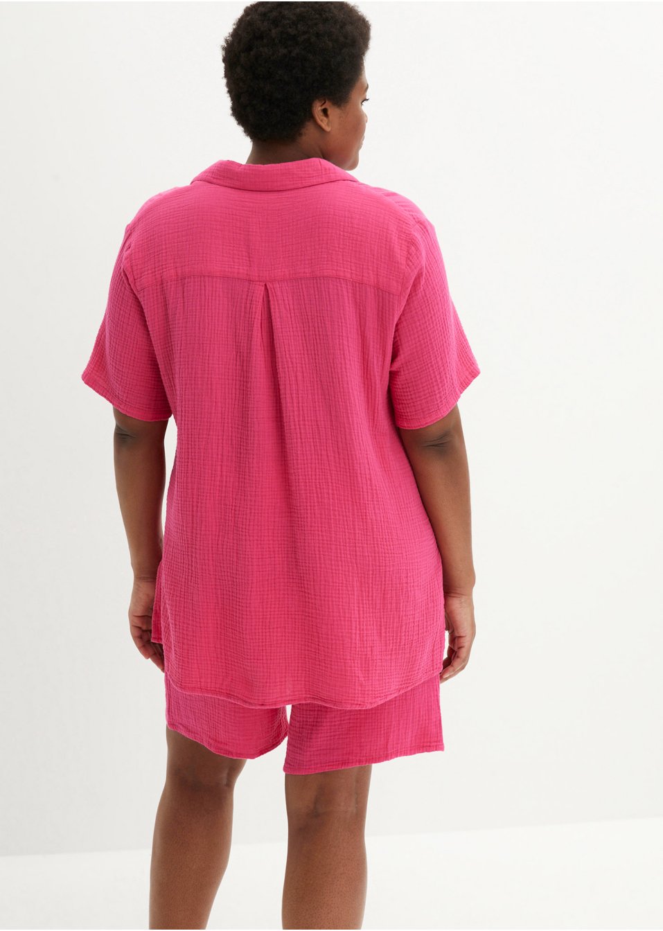 Chemise longue en gaze de coton avec patte de boutonnage, manches courtes